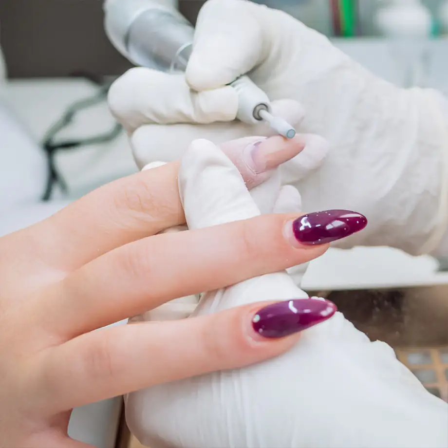 Έχεις κλίση προς την Ονυχοπλαστική;